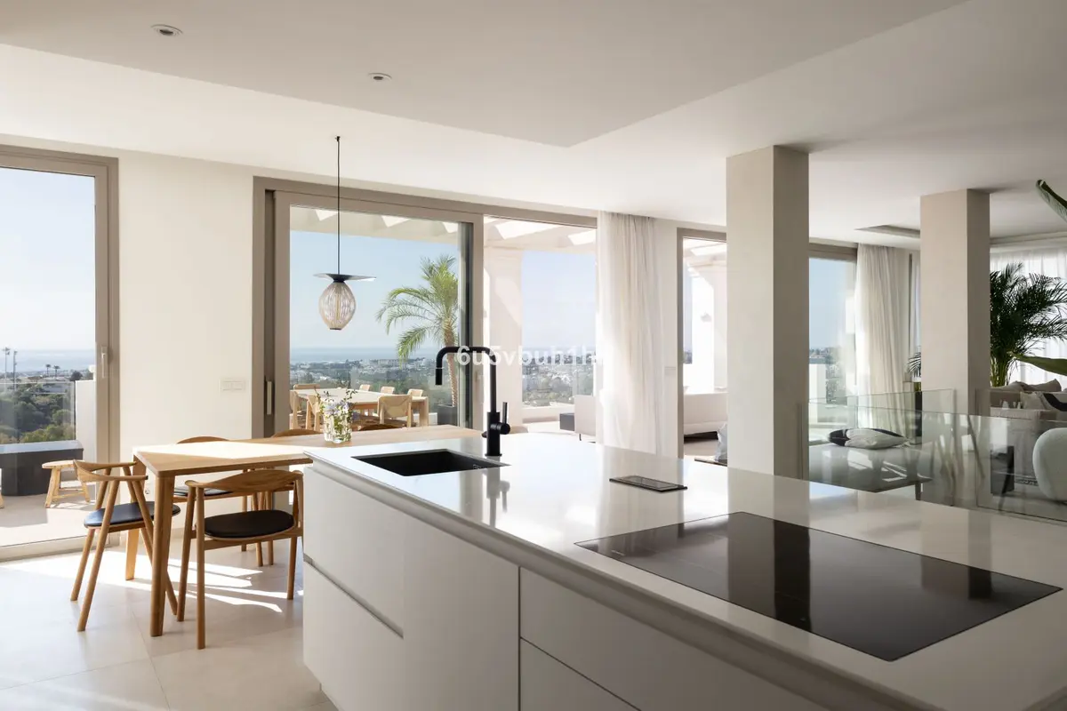 Penthouse Duplex in Nueva Andalucía