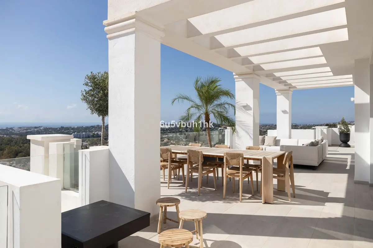 Penthouse Duplex in Nueva Andalucía