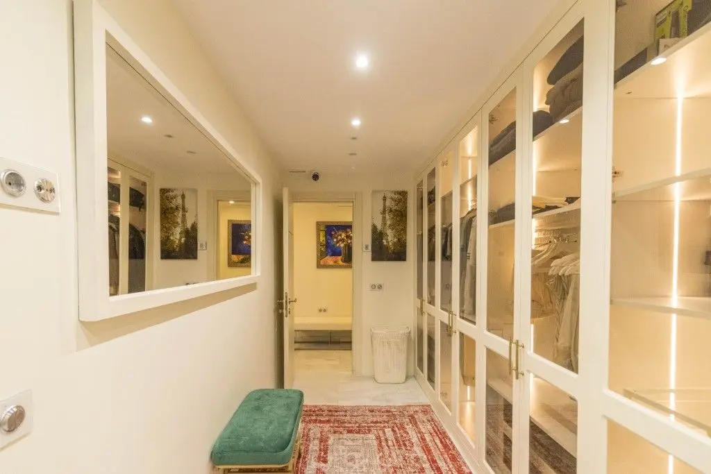 Middle Floor Apartment in Puerto Banús