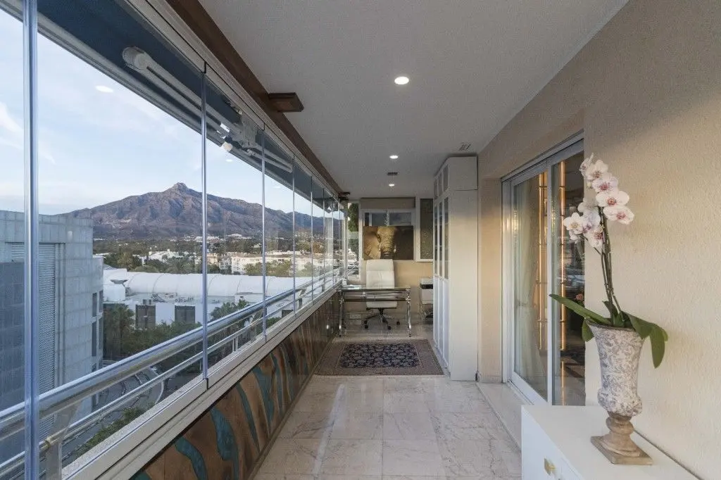Middle Floor Apartment in Puerto Banús