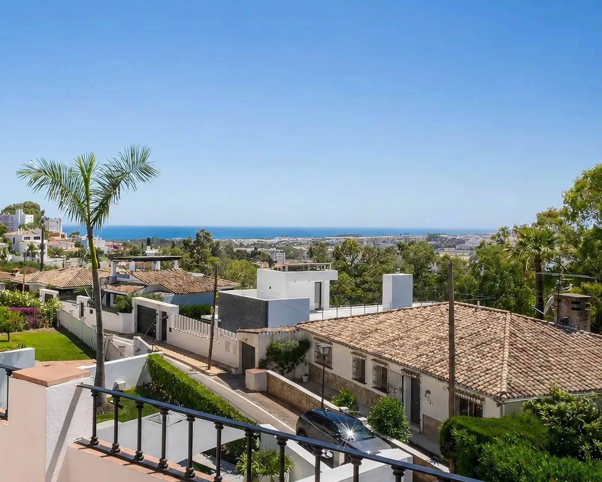 Detached Villa in Nueva Andalucía