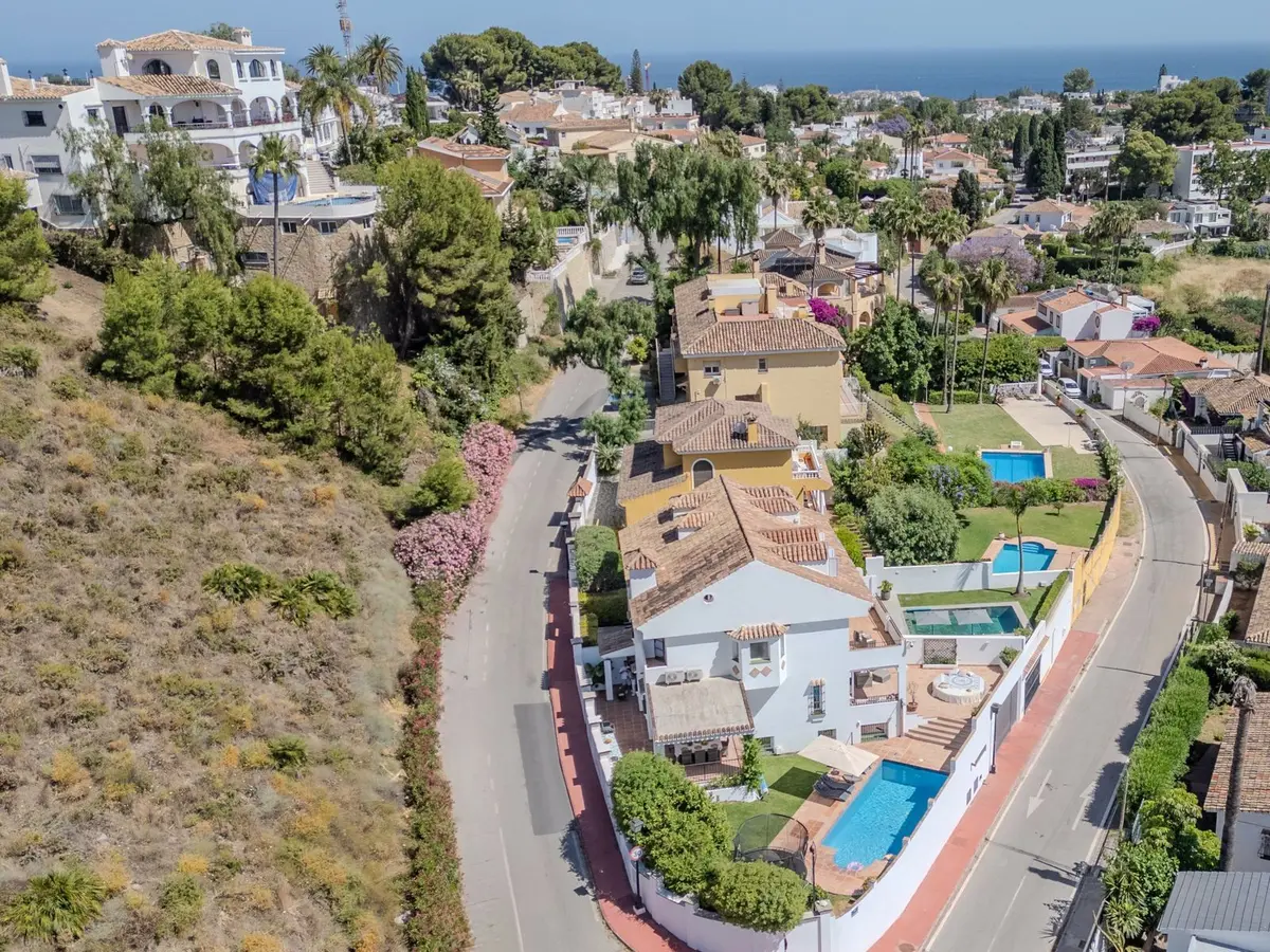Detached Villa in Nueva Andalucía