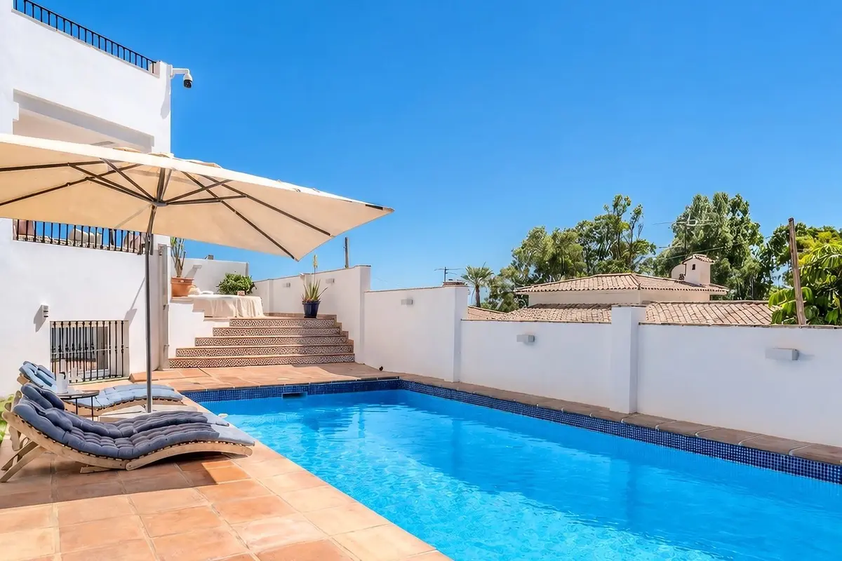 Detached Villa in Nueva Andalucía