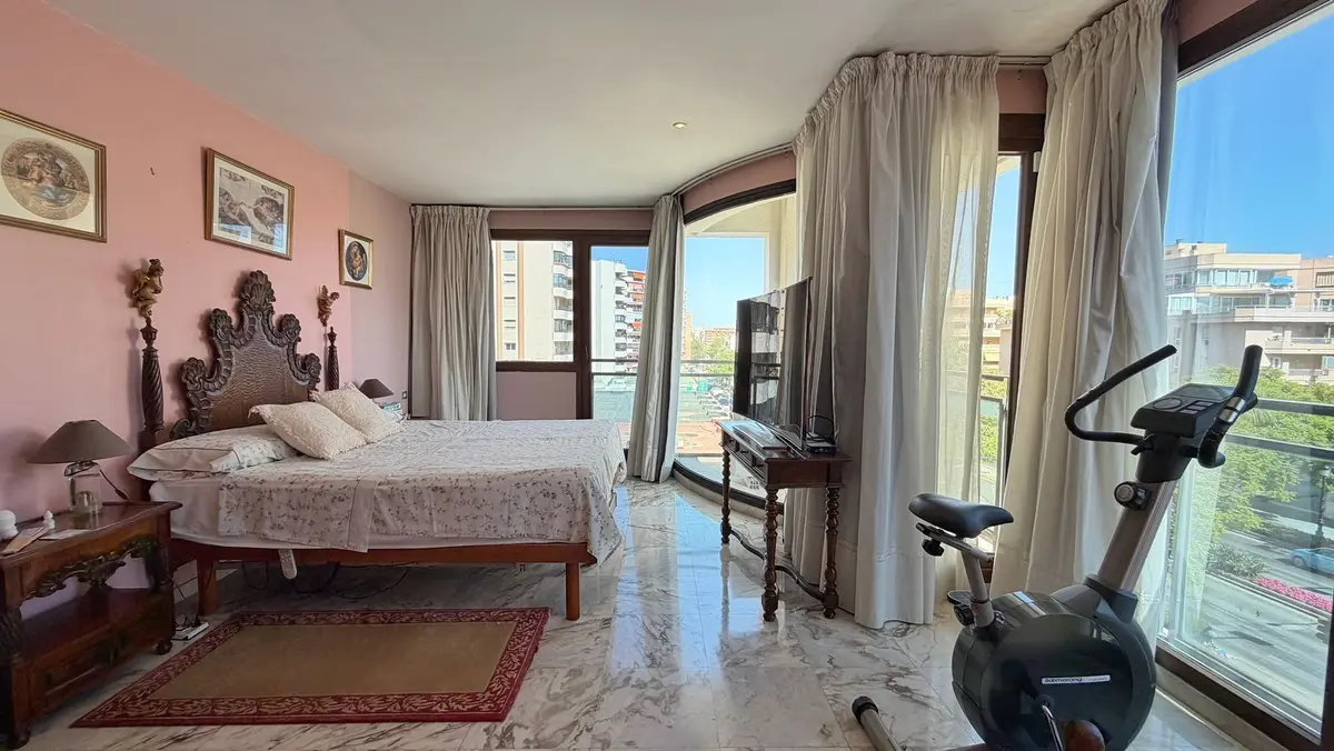 Middle Floor Apartment in Marbella