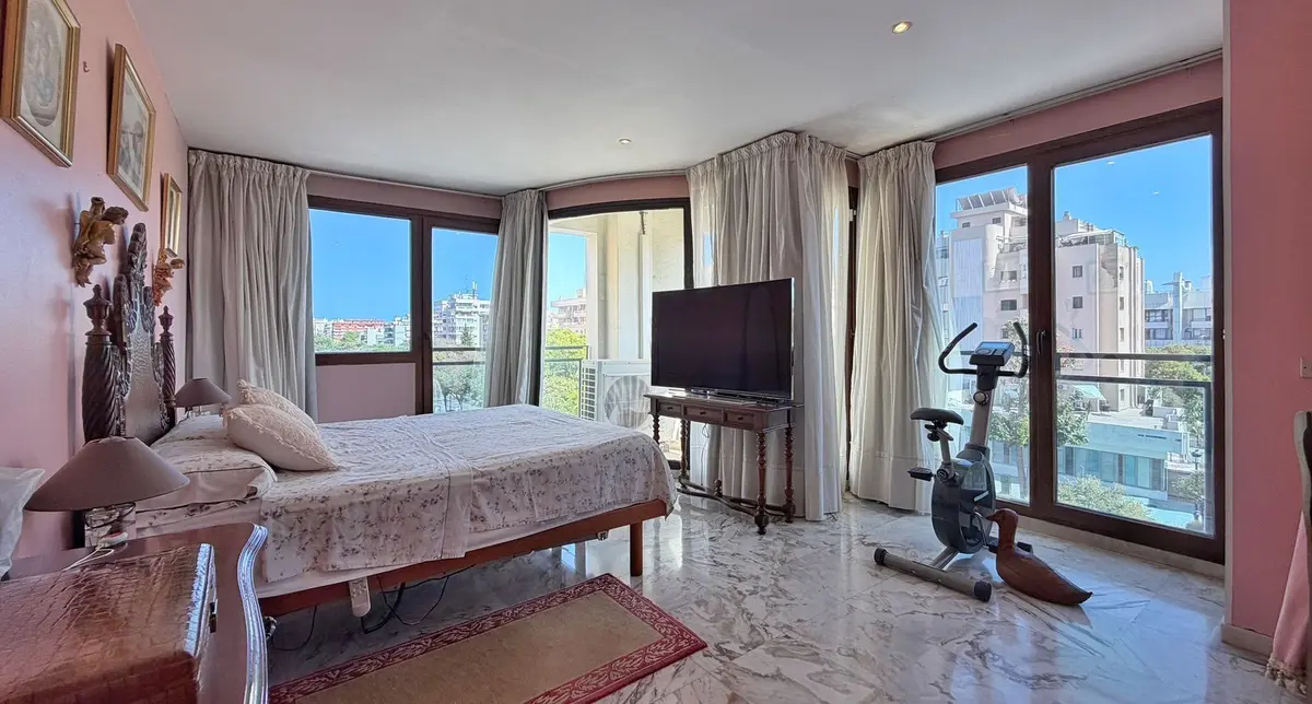 Middle Floor Apartment in Marbella