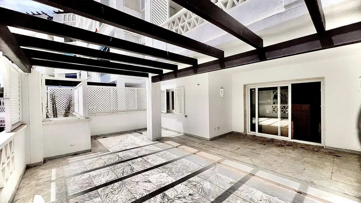 Middle Floor Apartment in Puerto Banús