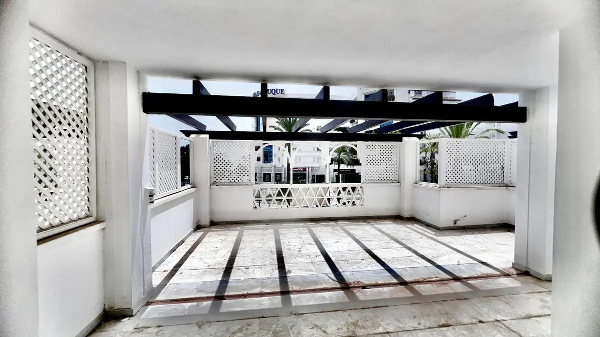 Middle Floor Apartment in Puerto Banús