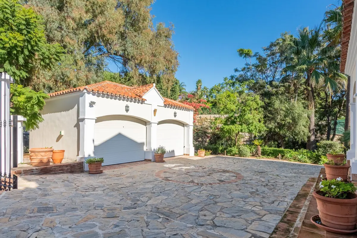 Detached Villa in Nueva Andalucía