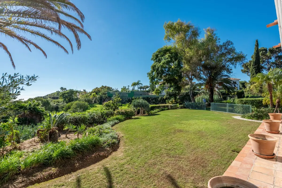 Detached Villa in Nueva Andalucía