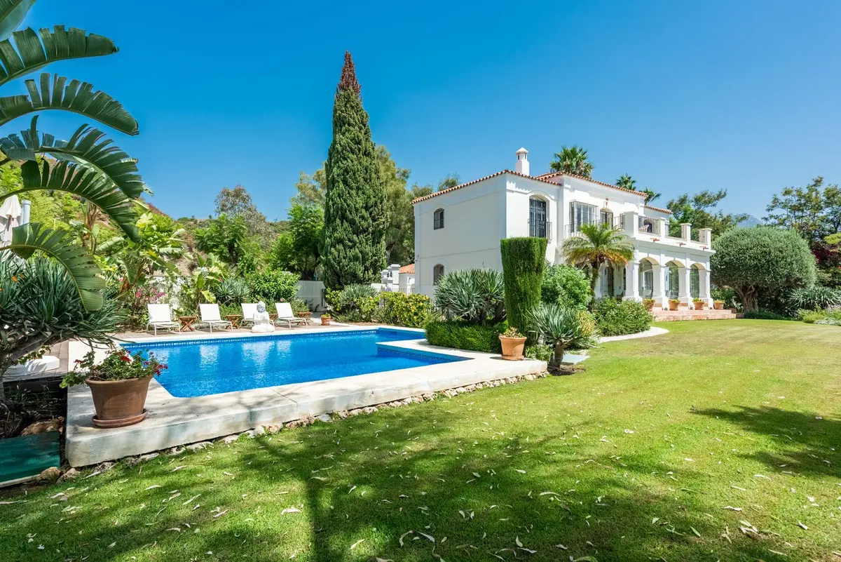 Detached Villa in Nueva Andalucía