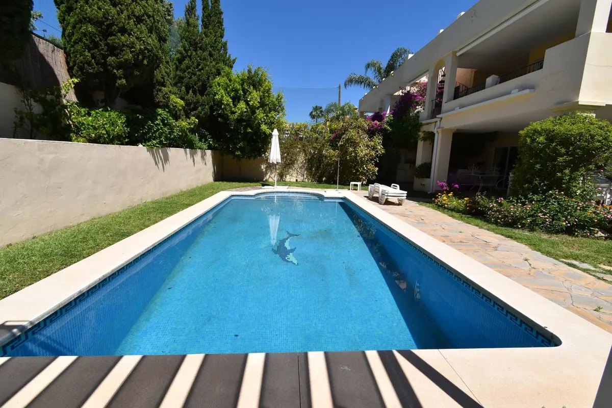 Semi-Detached House in Guadalmina Alta