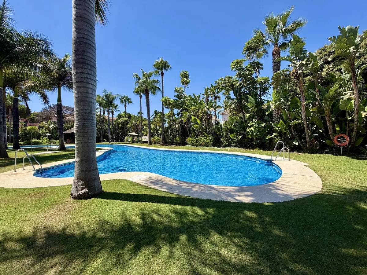 Top Floor Apartment in Puerto Banús