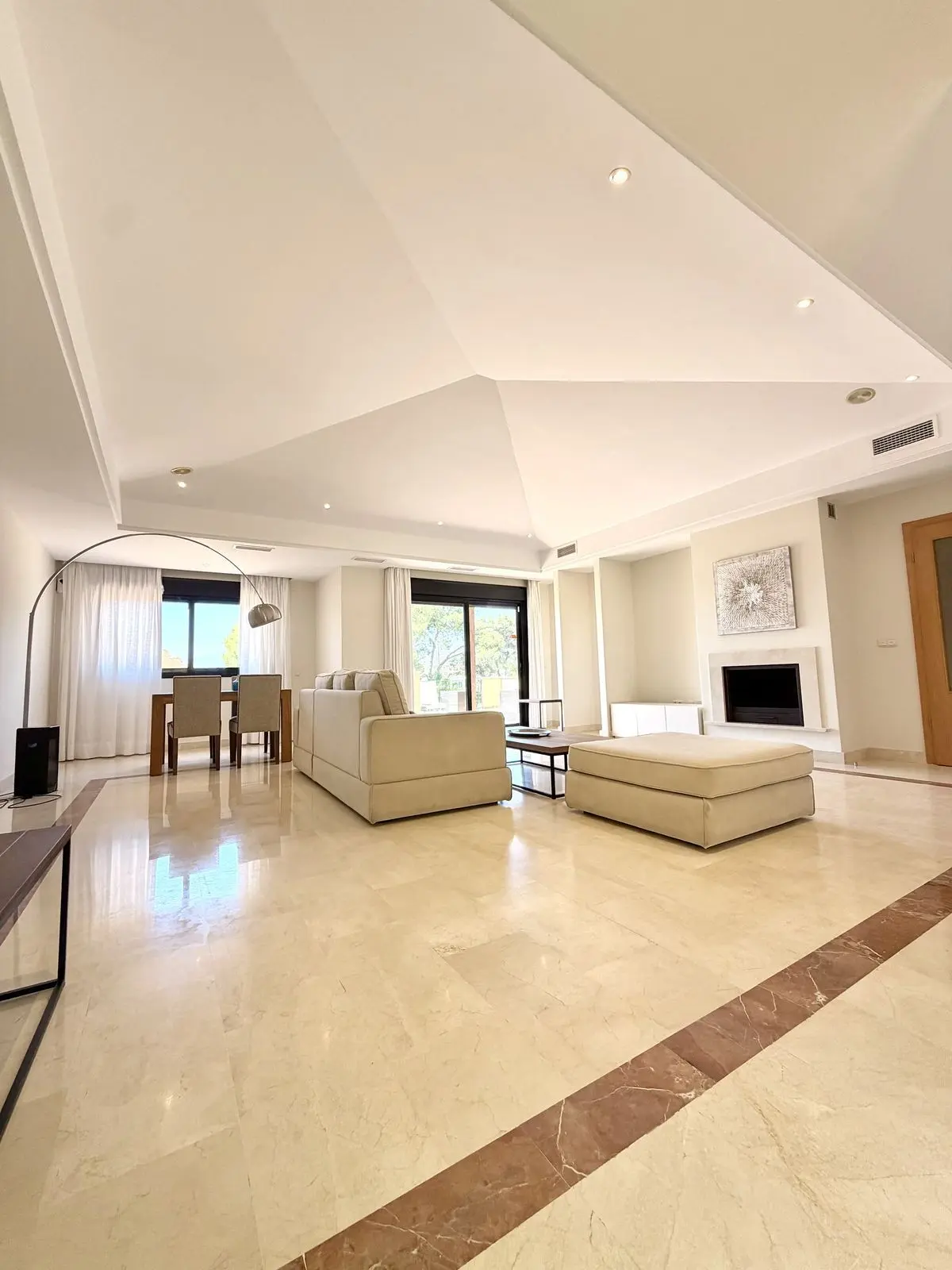 Top Floor Apartment in Puerto Banús