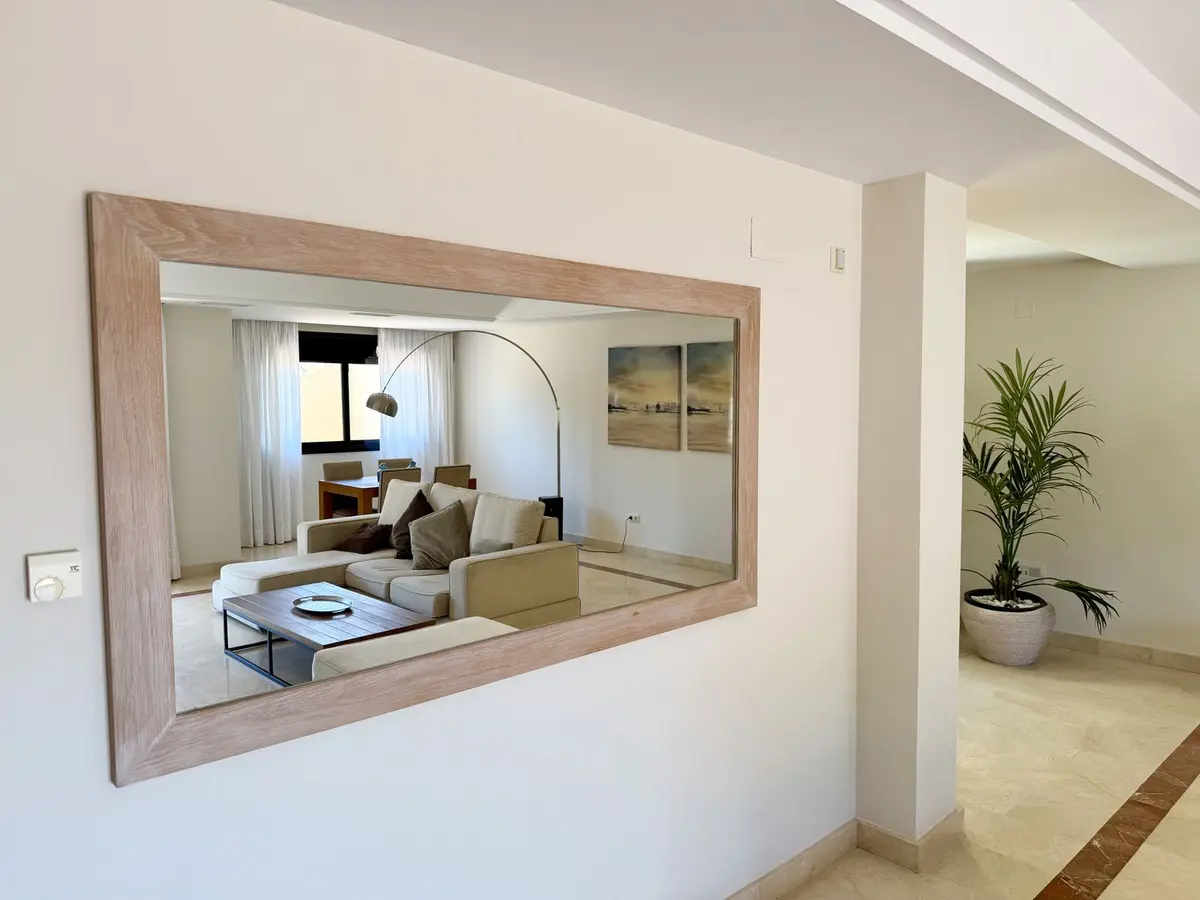 Top Floor Apartment in Puerto Banús