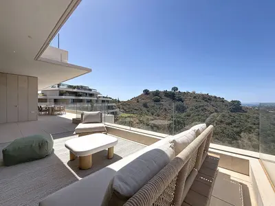 Panoramic Sea View Apartment in La Quinta, Benahavís