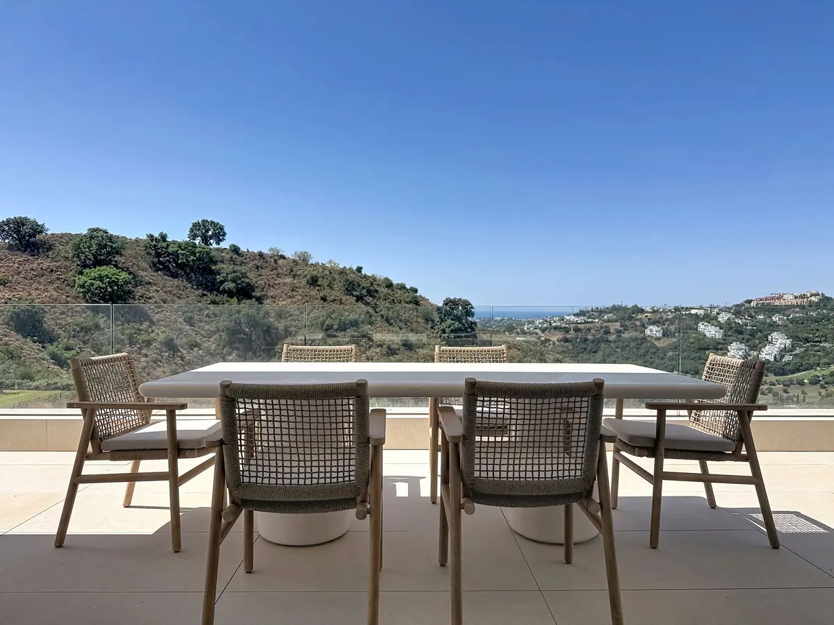 Middle Floor Apartment in Benahavís