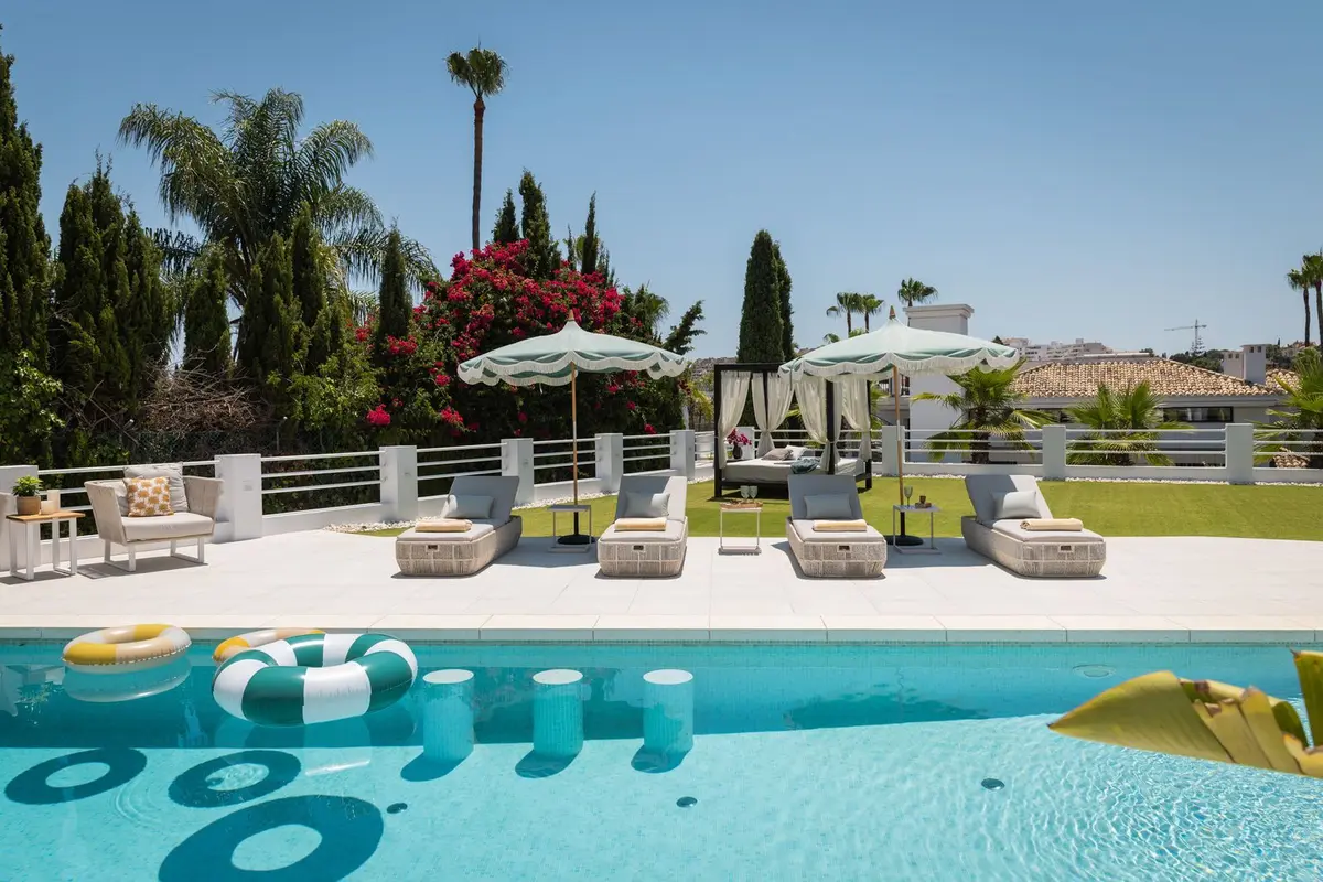 Detached Villa in Nueva Andalucía
