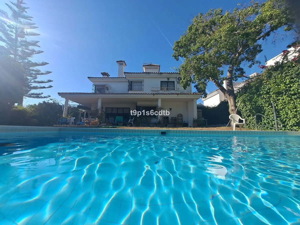 Detached Villa in Marbella