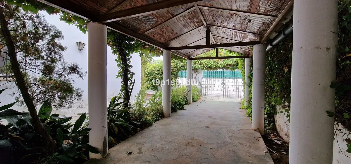 Detached Villa in Marbella