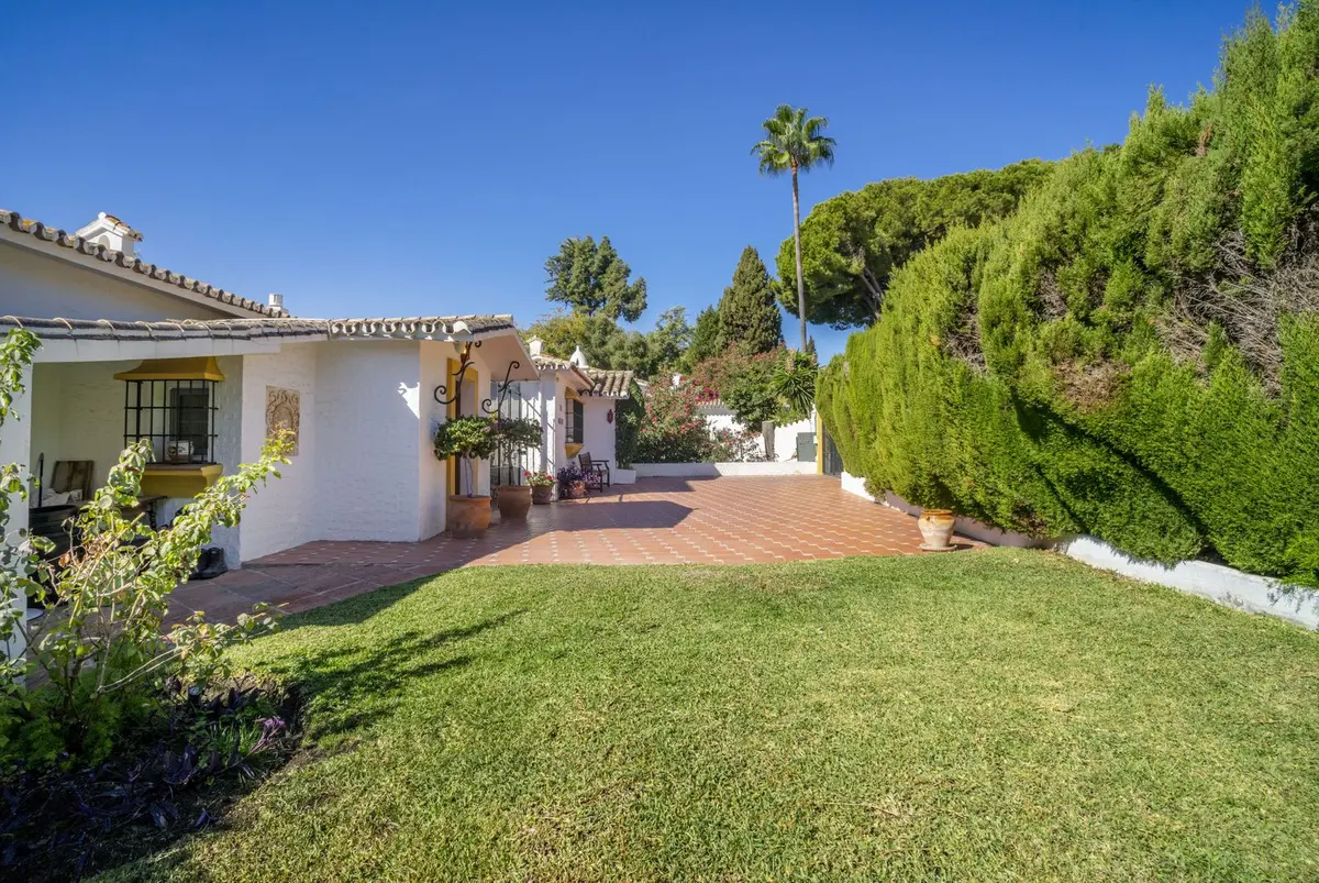 Detached Villa in Guadalmina Alta