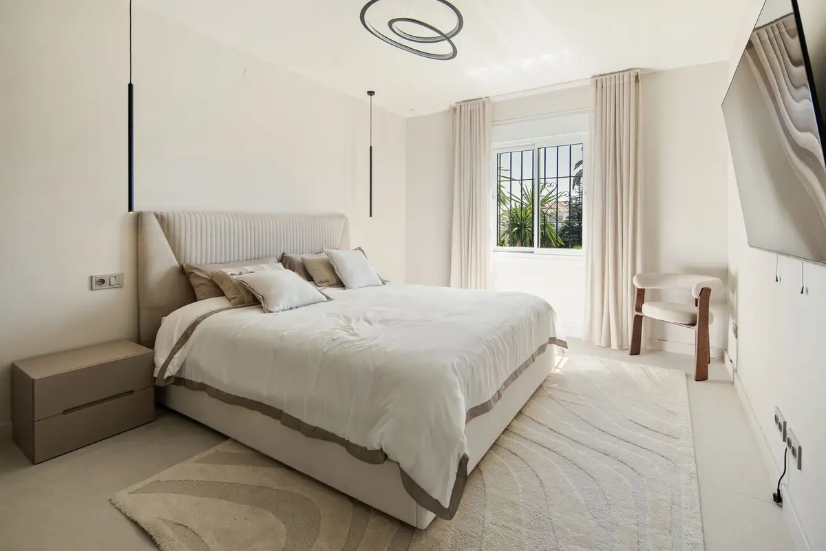 Ground Floor Apartment in Nueva Andalucía