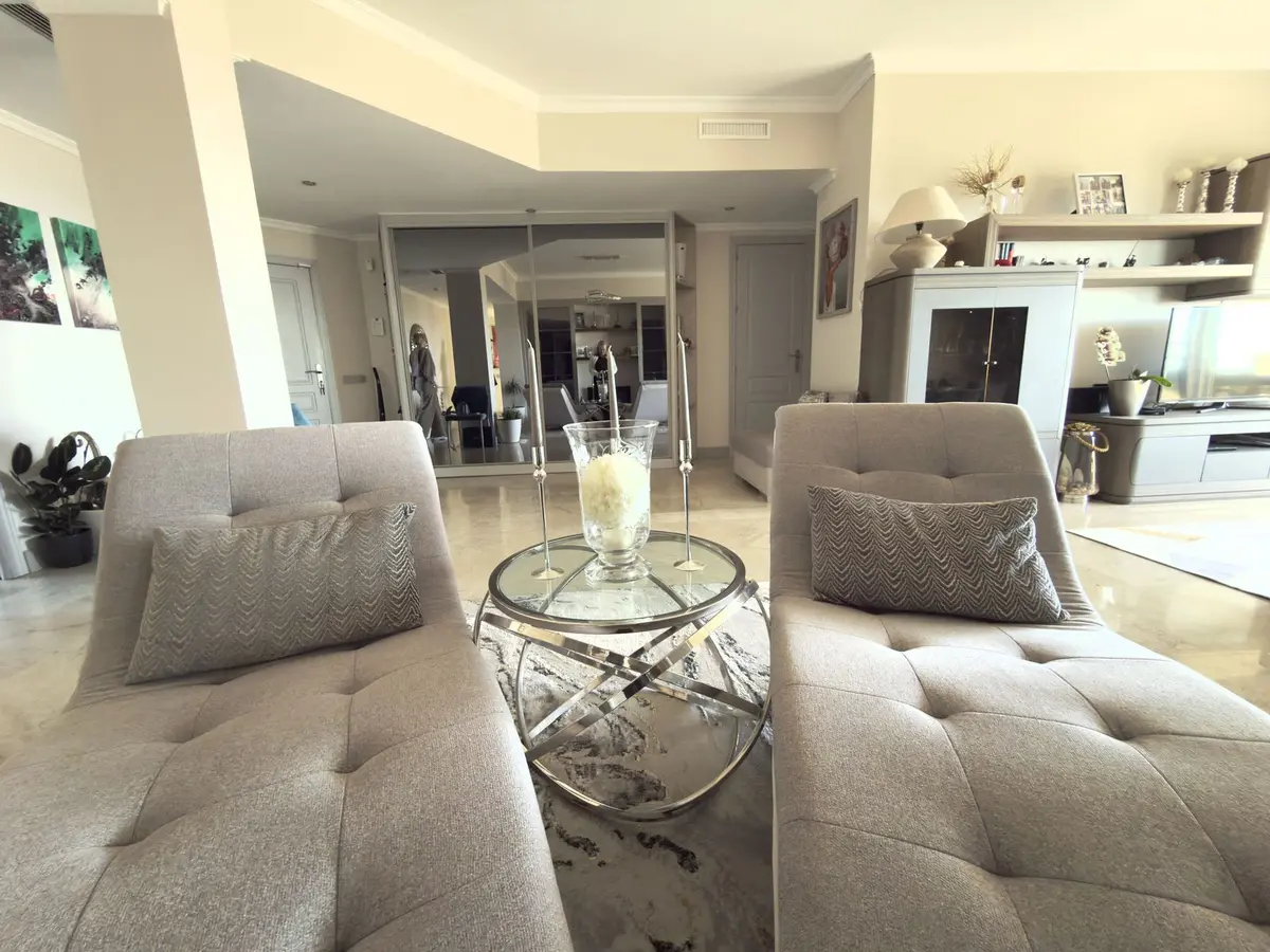 Middle Floor Apartment in Elviria