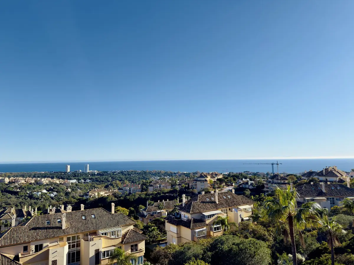 Middle Floor Apartment in Elviria