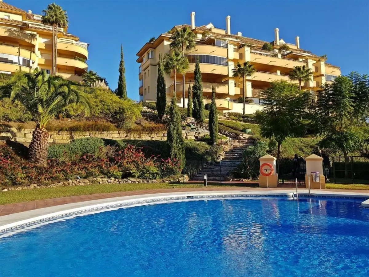 Middle Floor Apartment in Elviria