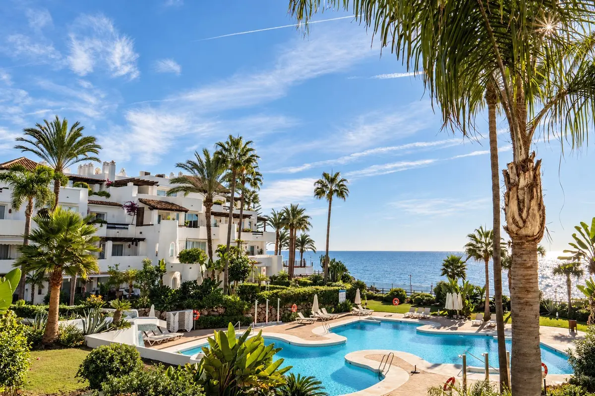 Middle Floor Apartment in Puerto Banús