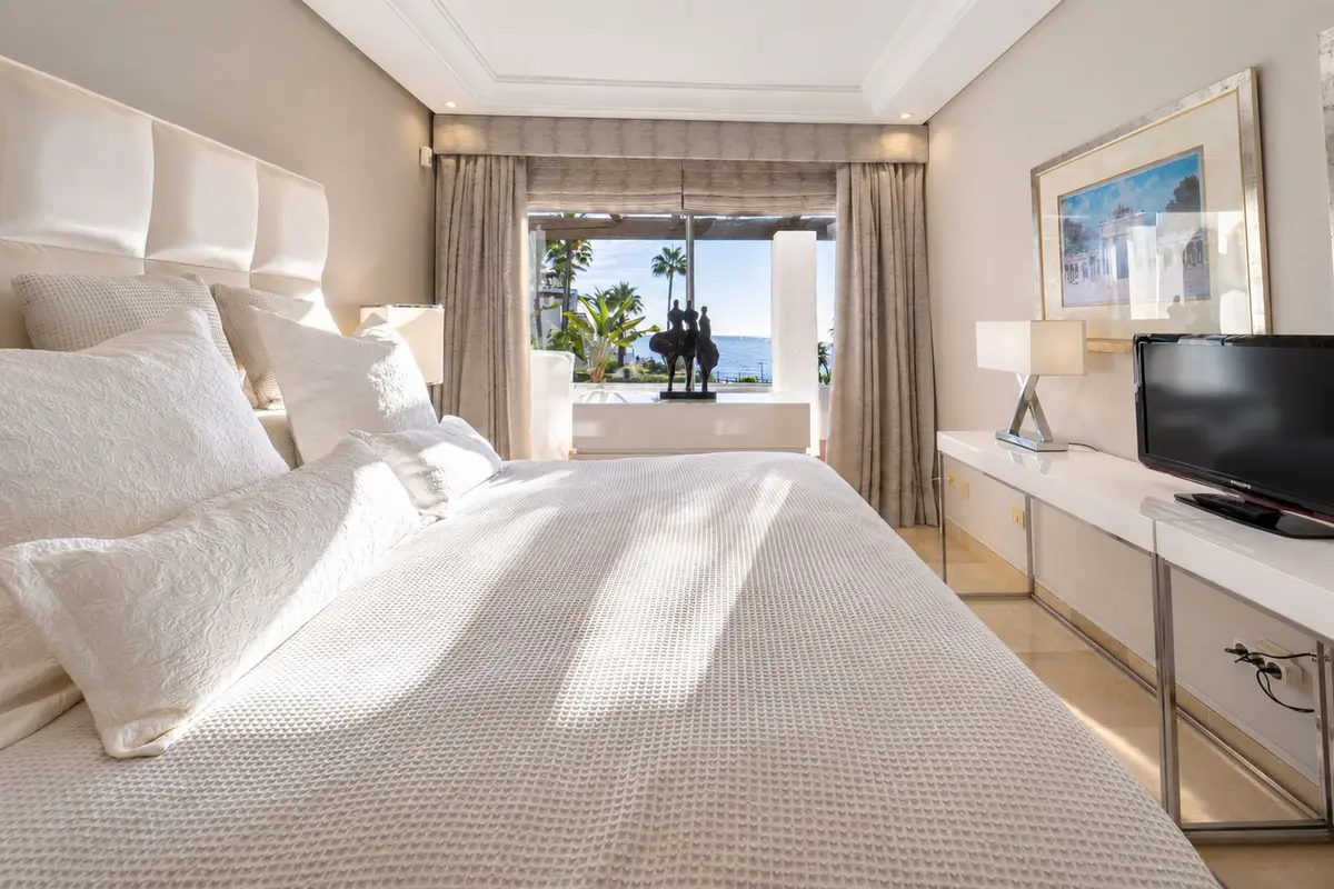 Middle Floor Apartment in Puerto Banús