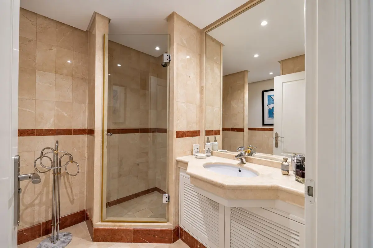 Middle Floor Apartment in Puerto Banús