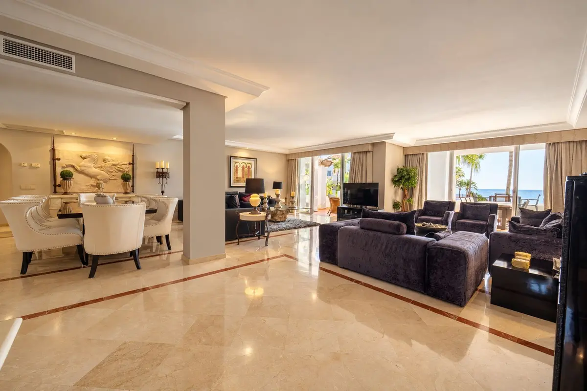 Middle Floor Apartment in Puerto Banús