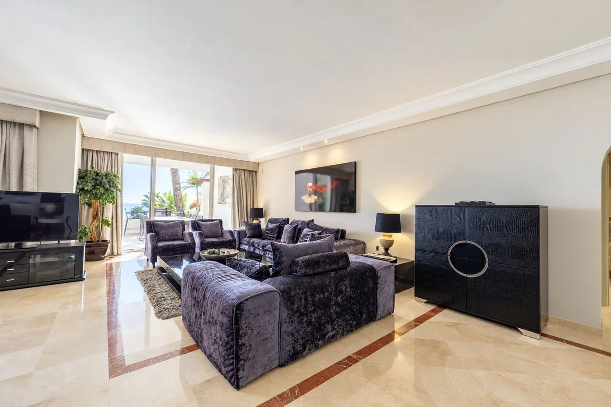 Middle Floor Apartment in Puerto Banús