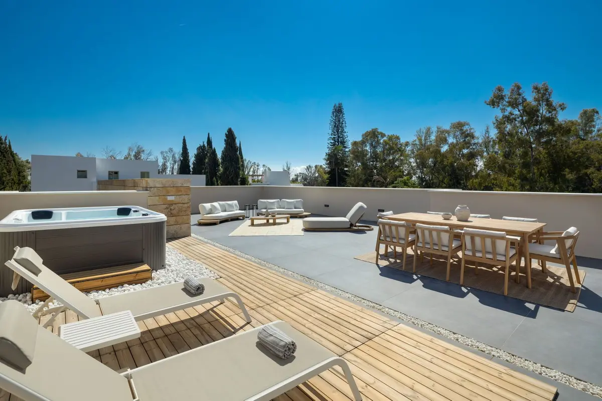 Detached Villa in Nueva Andalucía