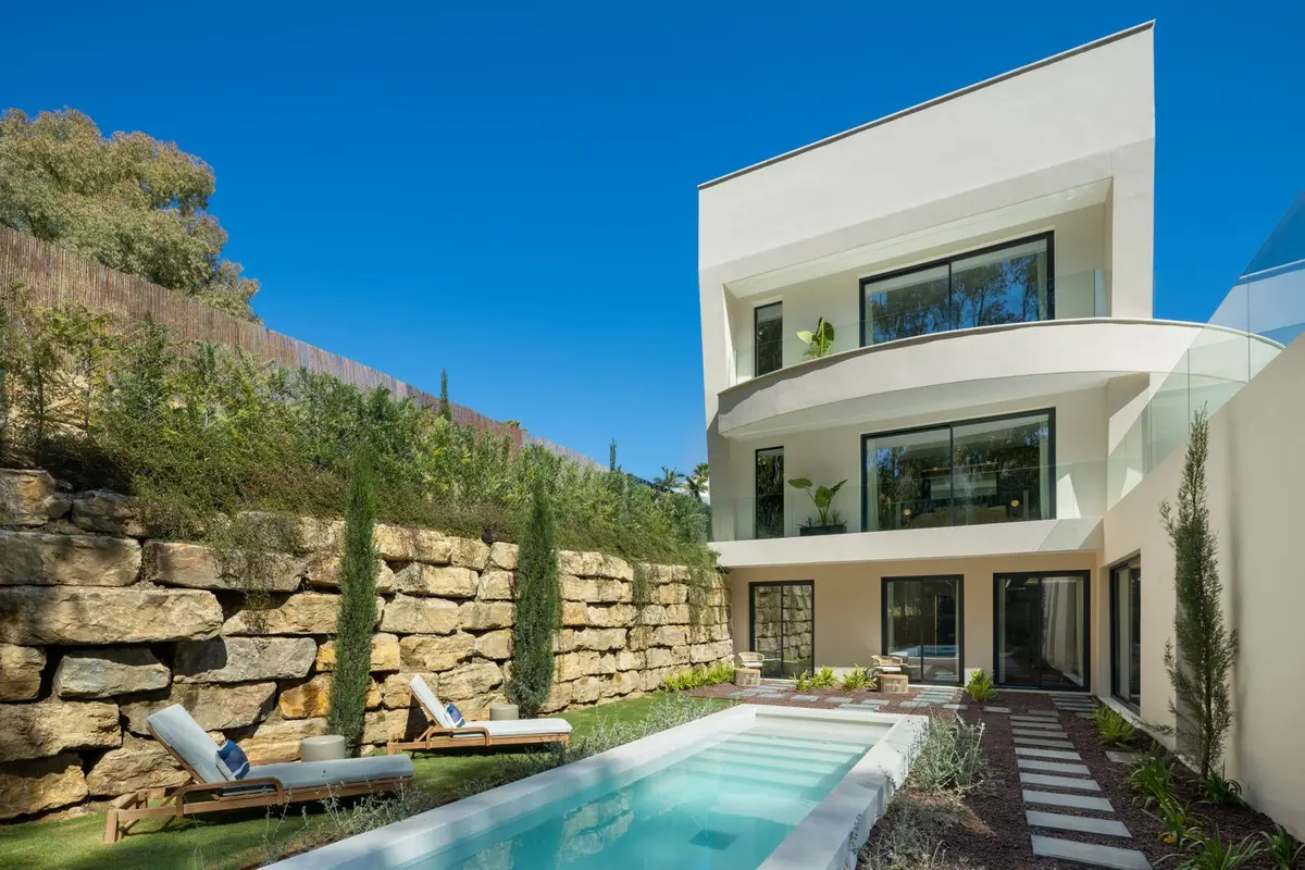Detached Villa in Nueva Andalucía