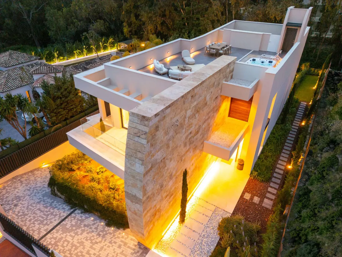 Detached Villa in Nueva Andalucía