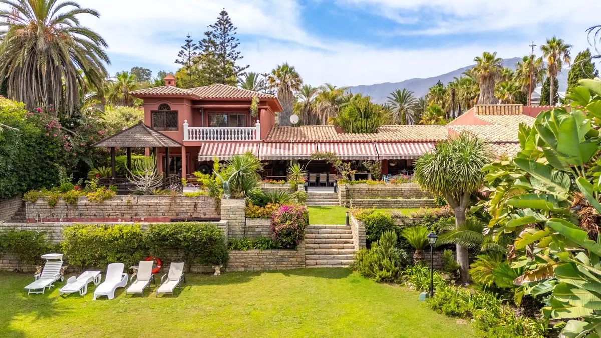 Detached Villa in Estepona
