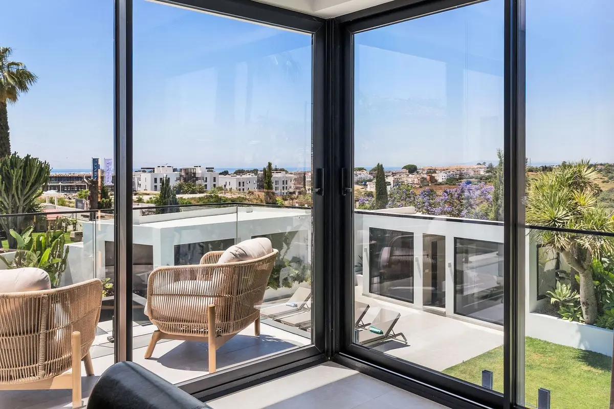 Detached Villa in Bel Air