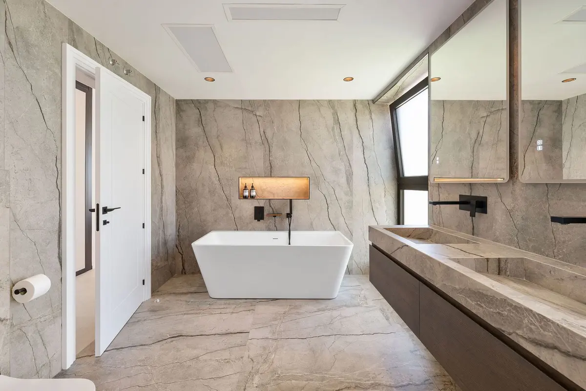 Detached Villa in Bel Air