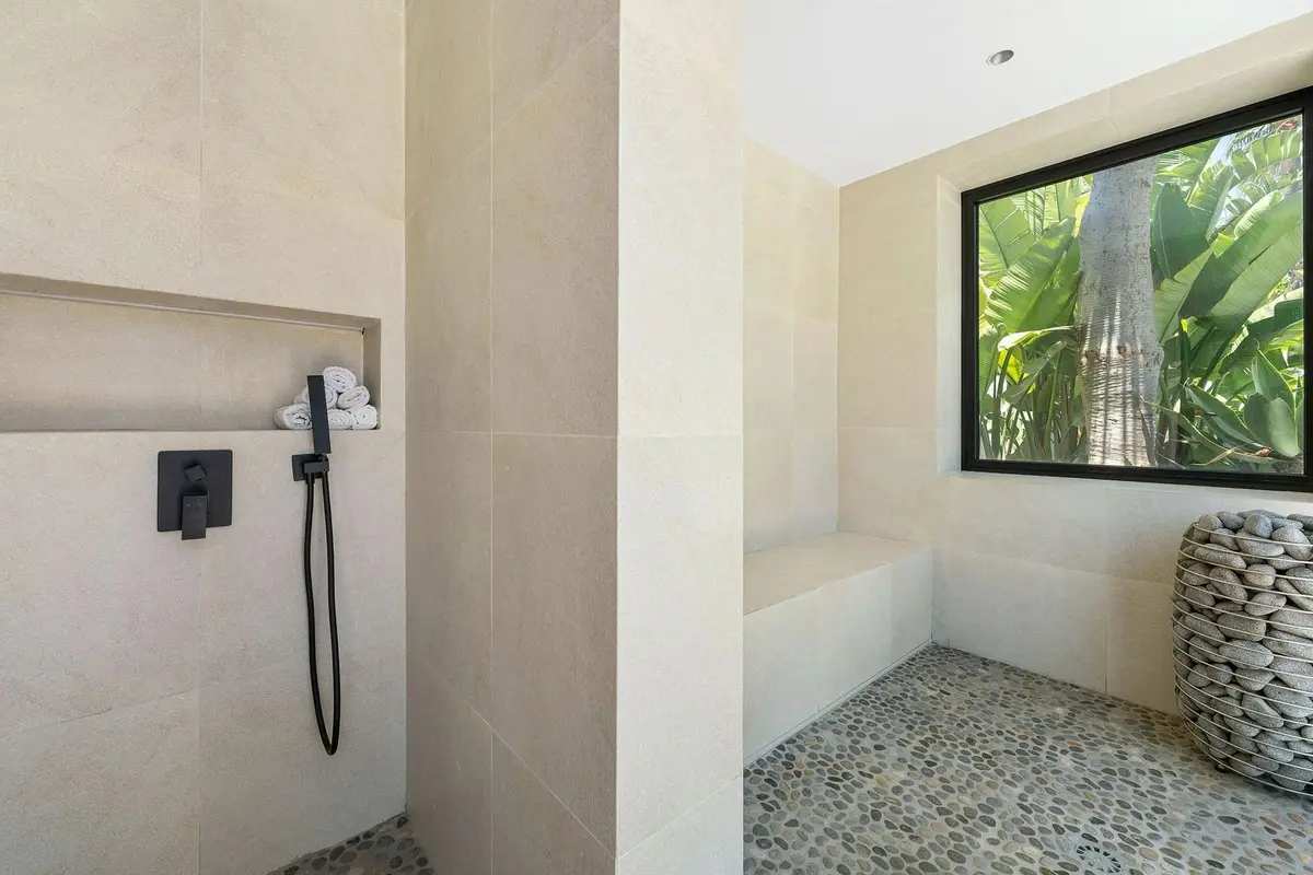 Detached Villa in Bel Air