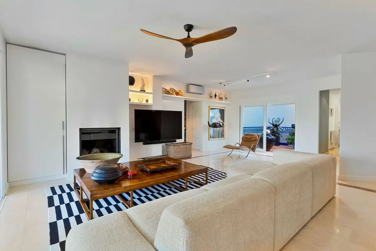 Detached Villa in El Paraiso