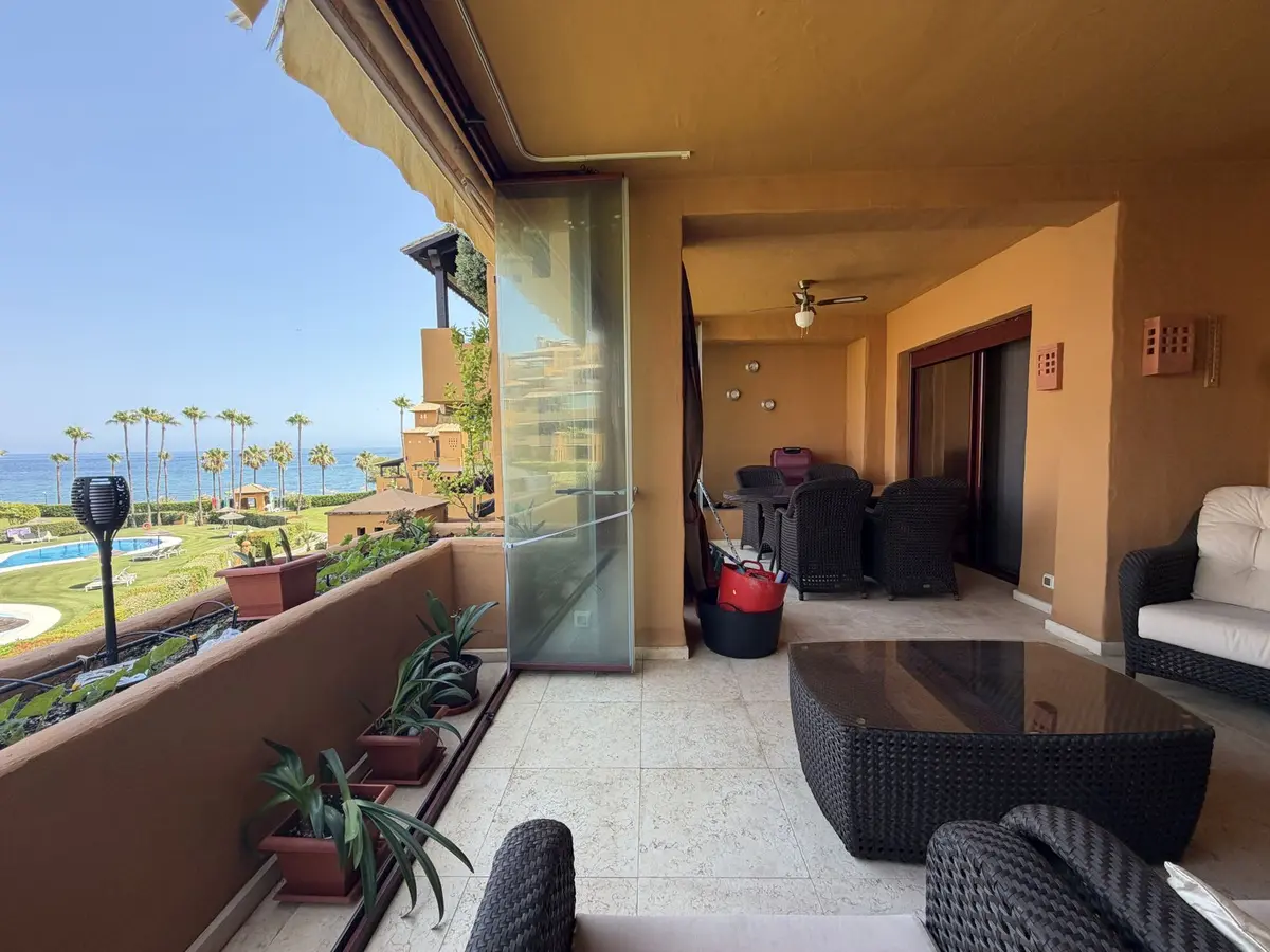 Middle Floor Apartment in Estepona