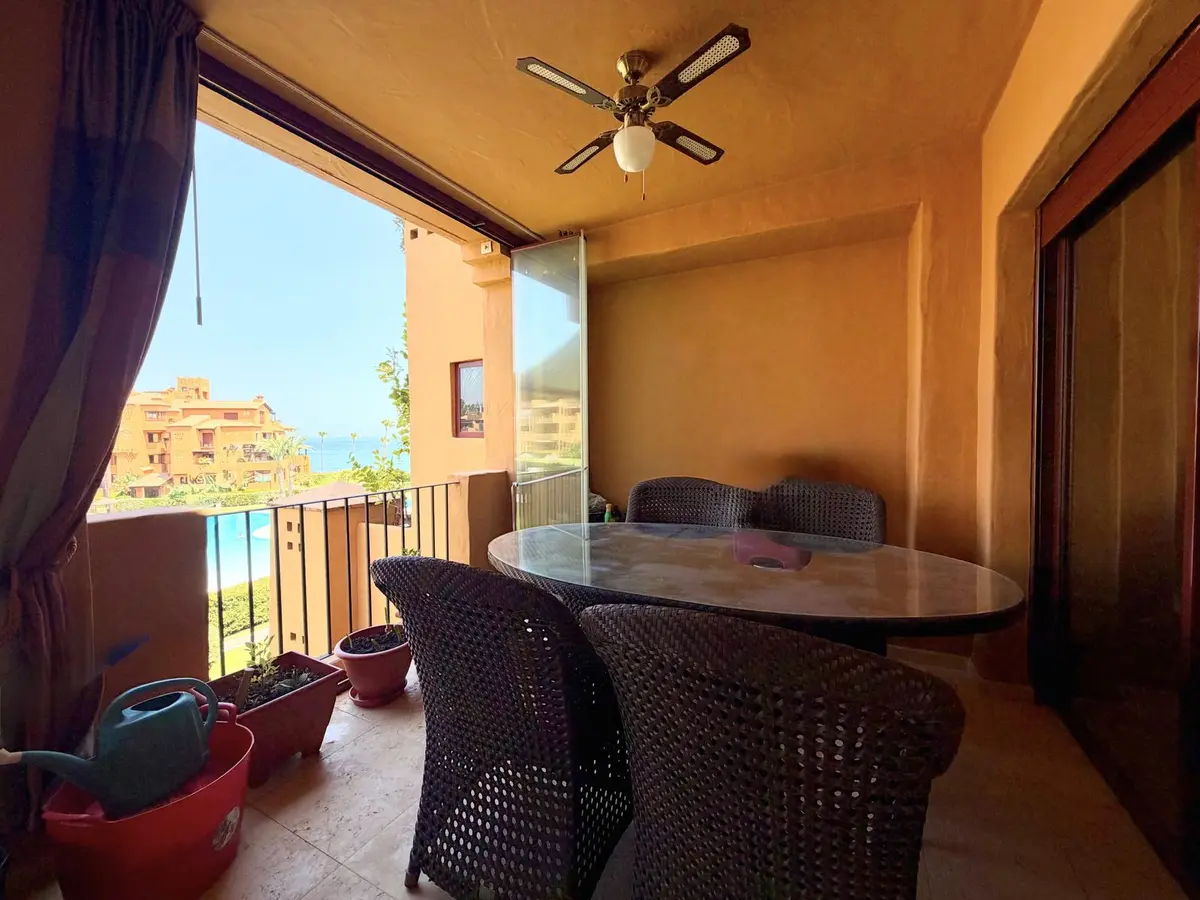 Middle Floor Apartment in Estepona