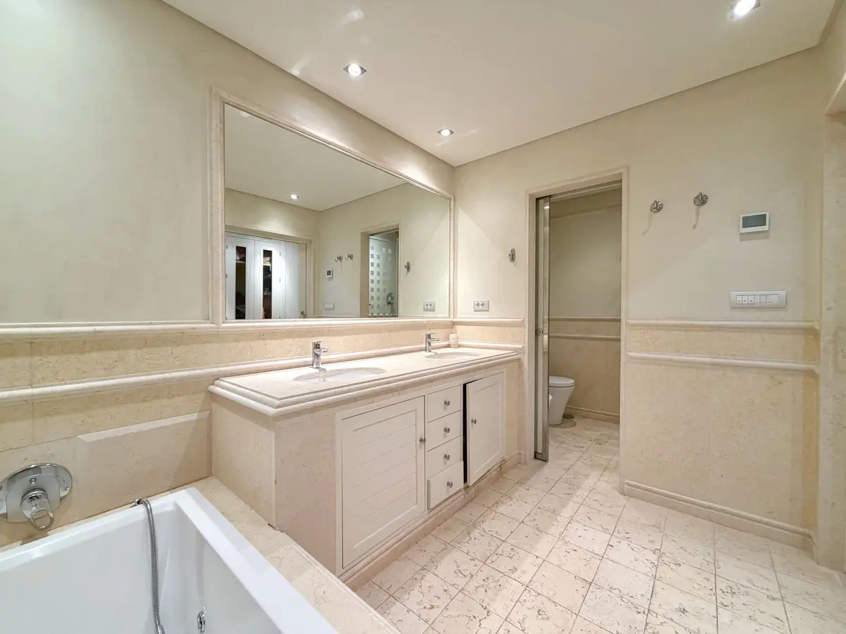 Middle Floor Apartment in Estepona
