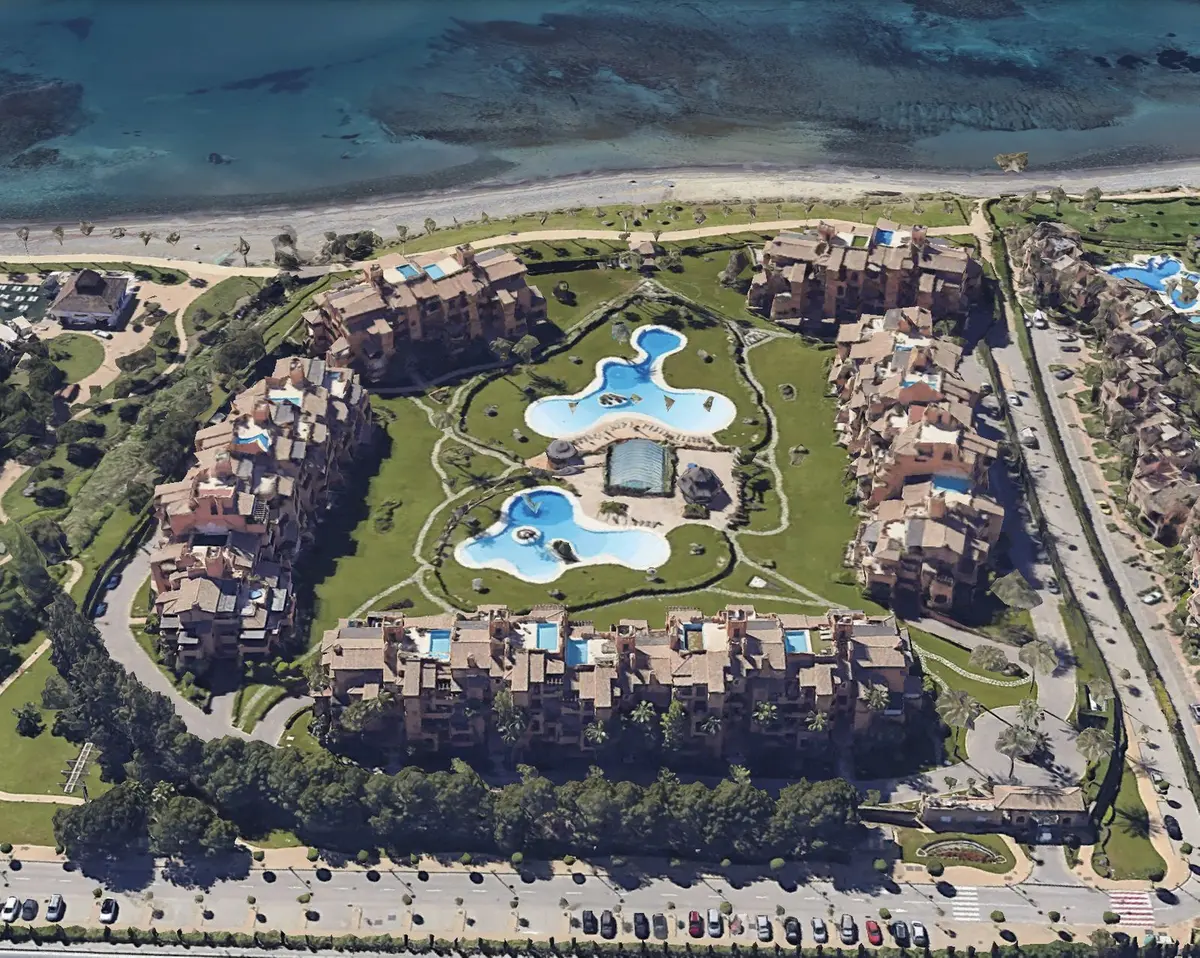 Middle Floor Apartment in Estepona