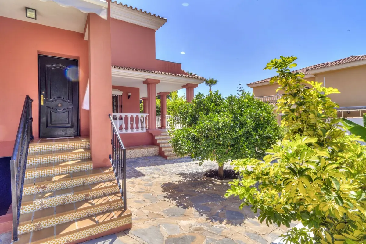Detached Villa in Marbella