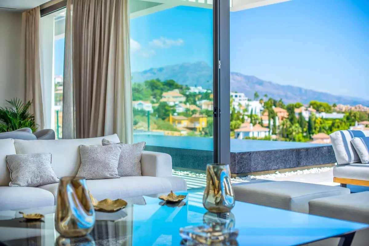 Middle Floor Apartment in El Paraiso
