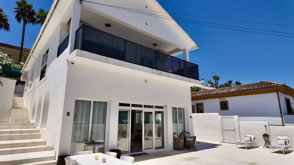 Detached Villa in Nueva Andalucía