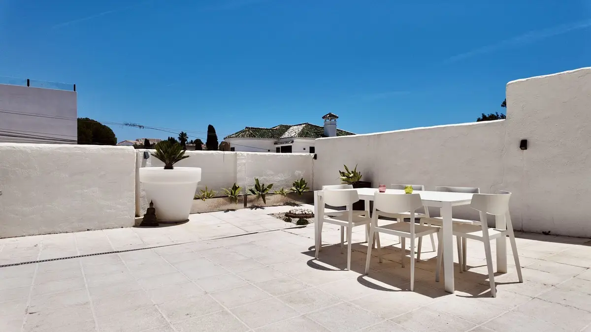 Detached Villa in Nueva Andalucía