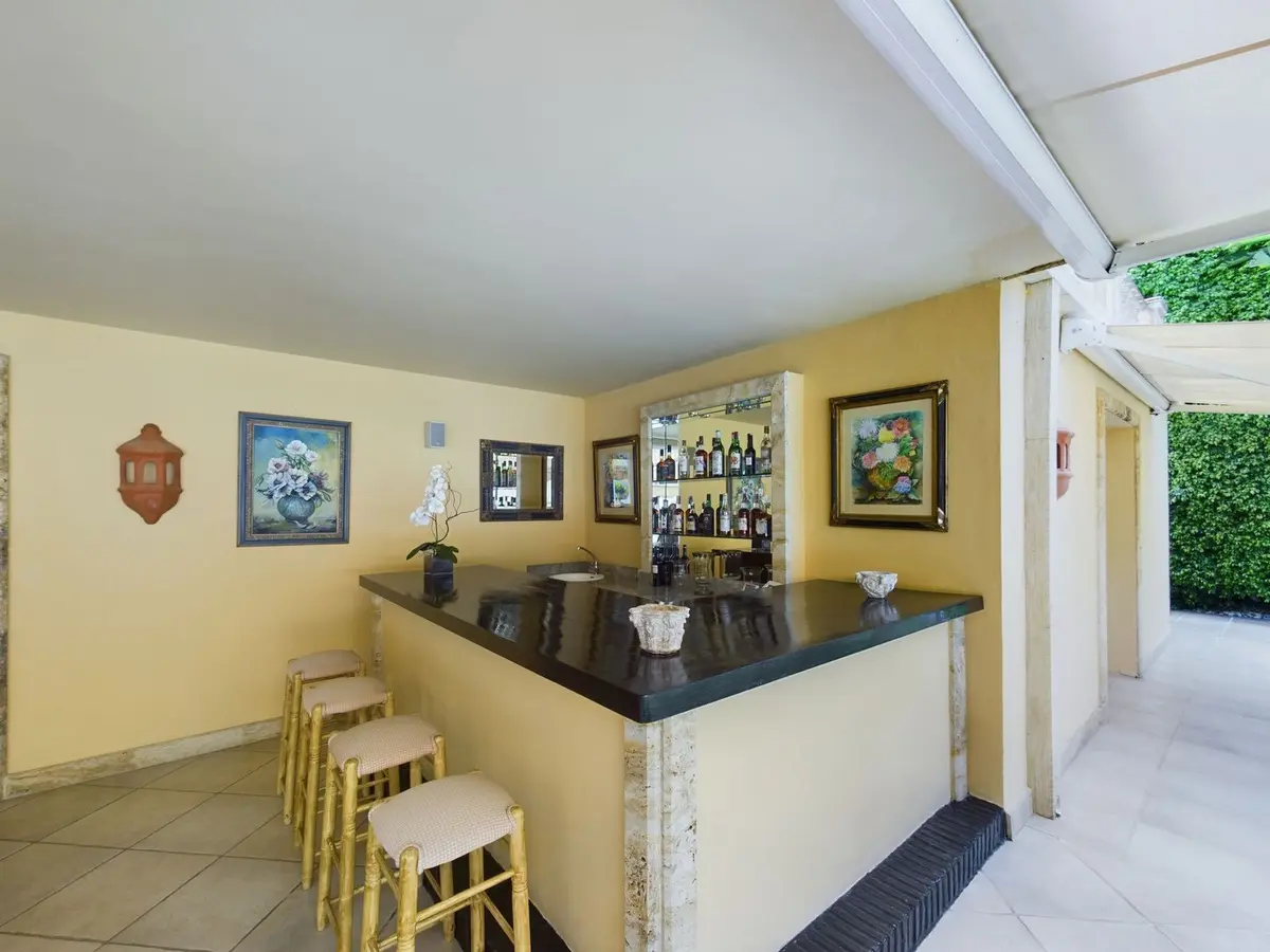 Detached Villa in Nueva Andalucía